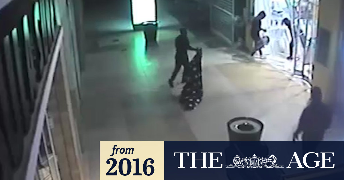 Video CCTV Rosebud shopping centre burglary